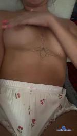 Monicaq cam4 livecam show performer room profile