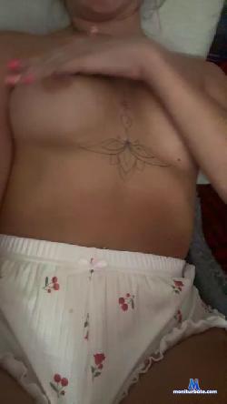 Monicaq cam4 live cam performer profile