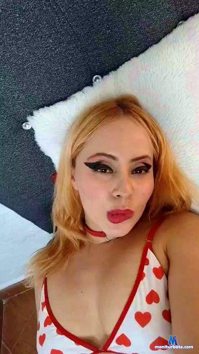 NinaRoses cam4 bisexual performer from Republic of Colombia lesbian pornstar bdsm amateur 