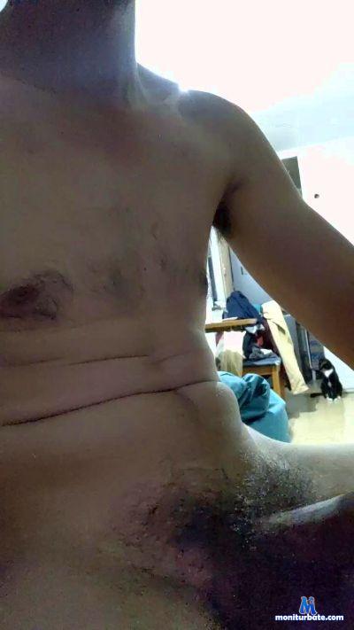 flokyfuck cam4 straight performer from Republic of Chile  