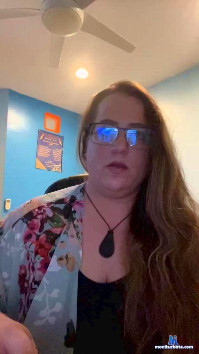 Bigboobsreal cam4 bisexual performer from United States of America  