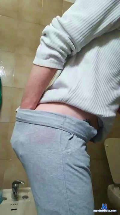 soniatrave2 cam4 bicurious performer from Republic of Italy  