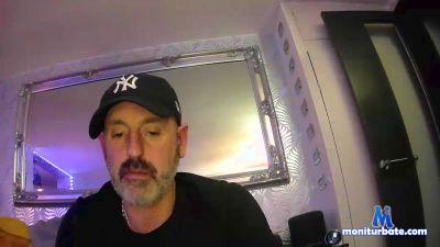 somfunlad cam4 gay performer from United Kingdom of Great Britain & Northern Ireland rollthedice 