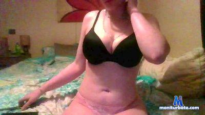 Sammie_09 cam4 straight performer from United States of America musiclovers music glasses gamer boobs cute 