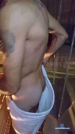 Antoniohumm cam4 livecam show performer room profile