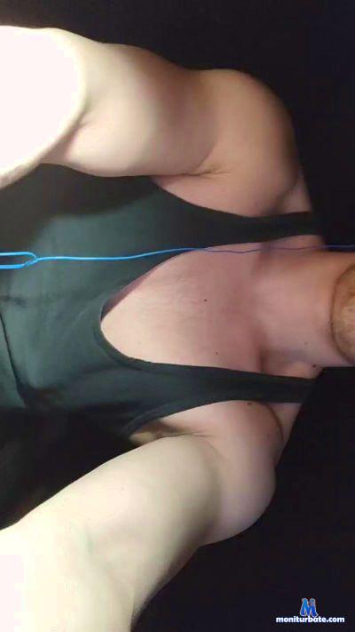 thomas_jery cam4 bicurious performer from Republic of Latvia  