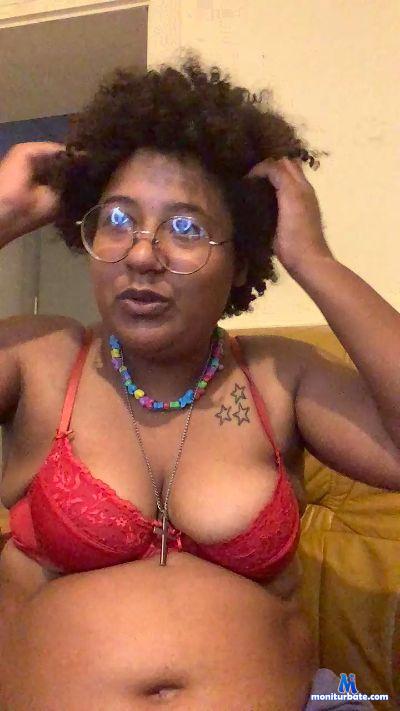 Queen_Alicia cam4 bisexual performer from French Republic Amusetoiavecmoi 