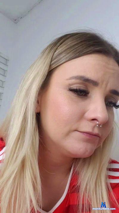 YeneferBR1 cam4 bisexual performer from Federative Republic of Brazil  