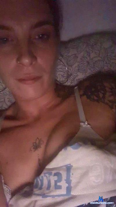 MisssBeau cam4 straight performer from Kingdom of the Netherlands spanking 