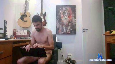 bigmusicmanb cam4 bicurious performer from Federative Republic of Brazil armpits feet cosplay cum smoke masturbation 