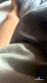 momen22 cam4 livecam show performer room profile