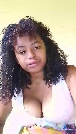 miah37 cam4 live cam performer profile