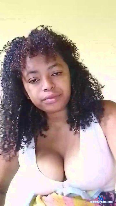miah37 cam4 bicurious performer from French Republic  