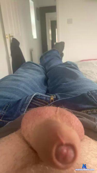 dickyg1 cam4 straight performer from United Kingdom of Great Britain & Northern Ireland amateur cum exhibitionist straight 