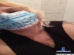 MissHornyBiSEX cam4 live cam performer profile