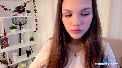 FloHinson cam4 bisexual performer from Hungary armpits schoolgirl masturbation C2C gamer cute cosplay 