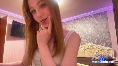 ElwineCrago cam4 bicurious performer from United States of America striptease femdom schoolgirl C2C ass cute feet 