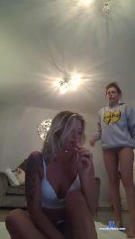 Minnie_mez cam4 livecam show performer room profile