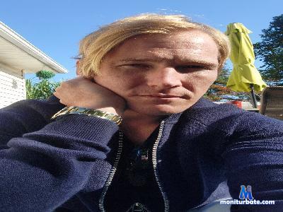 HandsomePetey cam4 straight performer from Canada  