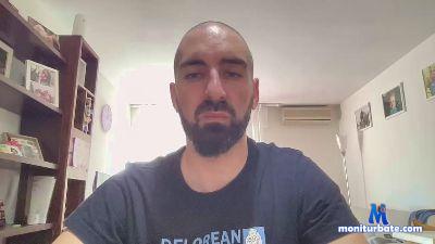 v1c70r1985 cam4 straight performer from Kingdom of Spain amateur striptease C2C masturbation cum straight rollthedice 