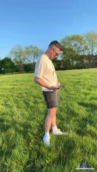 BrosinLove cam4 bisexual performer from United Kingdom of Great Britain & Northern Ireland youchoose saturday dance cute love bros gay 