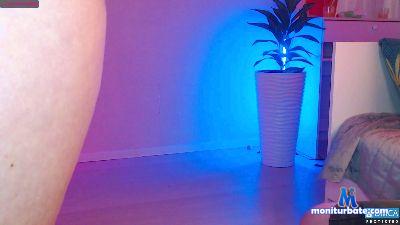 _halllseyyy_ cam4 bicurious performer from Kingdom of the Netherlands ass armpits deepthroat smoke cute blowjob feet 