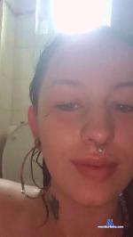 Sarina724 cam4 livecam show performer room profile