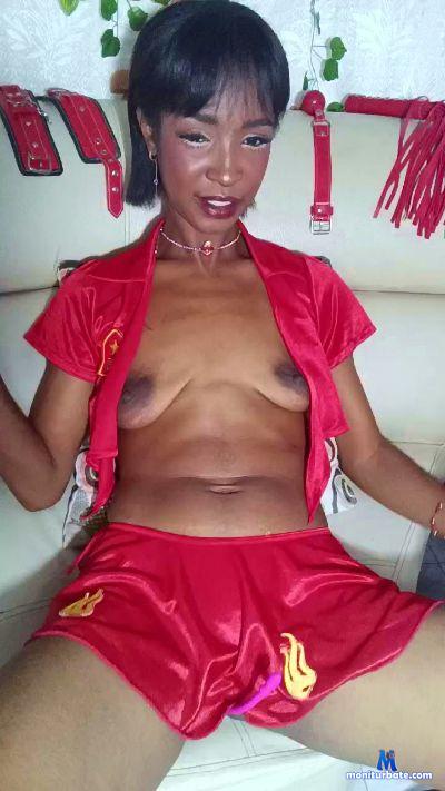 MissyOshum cam4 bicurious performer from Republic of Colombia pornstar feet pussy cute cum squirt armpits 