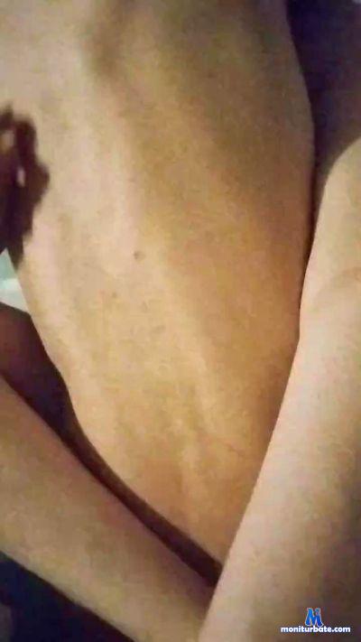 youness22 cam4 straight performer from Republic of Italy  