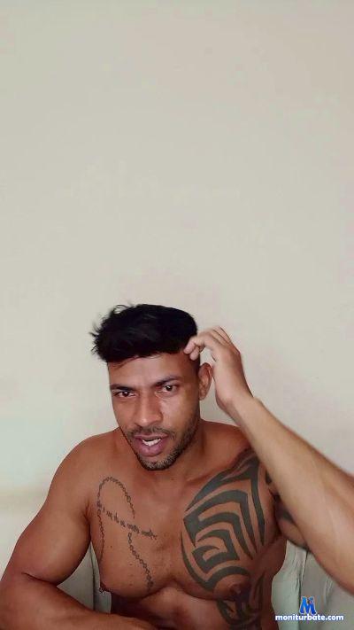 leodot32 cam4 bisexual performer from Federative Republic of Brazil  