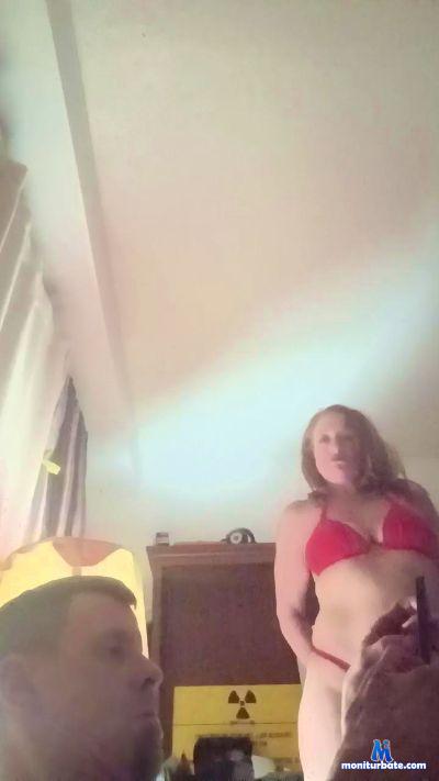 Amour_la_Dom cam4 bisexual performer from United States of America  