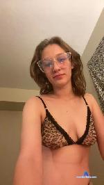 Ellamarie cam4 livecam show performer room profile