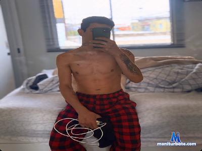 fodecomforca27 cam4 bisexual performer from Federative Republic of Brazil  