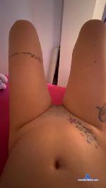 NaomyGreen cam4 livecam show performer room profile