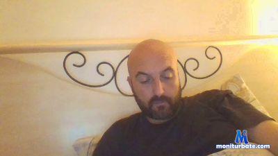 maxxxio1 cam4 straight performer from Republic of Italy  