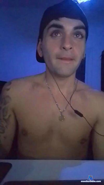 Tomash420 cam4 bicurious performer from Argentine Republic  
