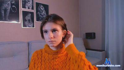 LinnFarwell cam4 bisexual performer from United States of America  