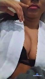 Yanna_ cam4 livecam show performer room profile