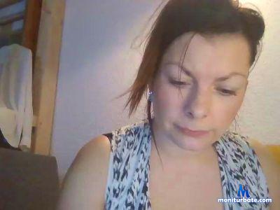 hotkuss1 cam4 bisexual performer from Federal Republic of Germany  