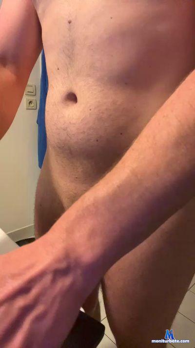Sir_Kakicam cam4 bicurious performer from French Republic amateur 