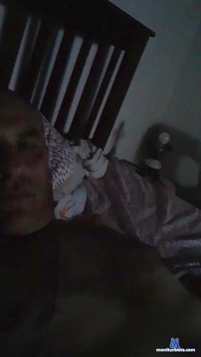 Luchon32 cam4 straight performer from Argentine Republic  