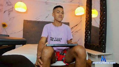 Aaronyael cam4 bisexual performer from Republic of Colombia AssToMouth armpits milk striptease masturbation feet amateur 