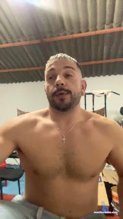 Pollaxxl cam4 live cam performer profile