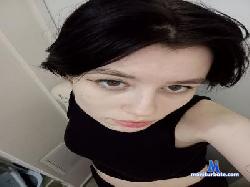 QueenieGriscom cam4 live cam performer profile