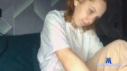 YunHansley cam4 live cam performer profile