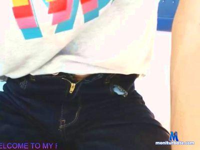 Jhontanbuitrago cam4 bisexual performer from Republic of Colombia  