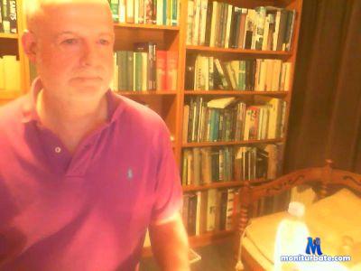 hornygayguy33 cam4 gay performer from Kingdom of the Netherlands  