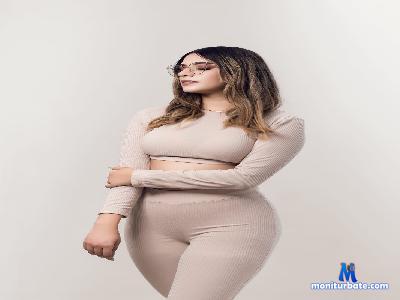 VICTORIA_COLE cam4 bicurious performer from French Republic GymPorn cute C2C blowjob pussy feet spanking 