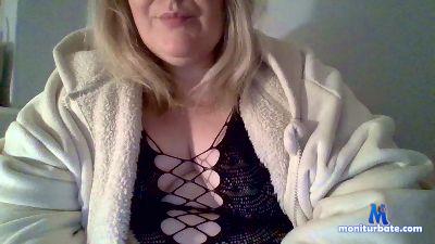 BossBBW92 cam4 bisexual performer from United Kingdom of Great Britain & Northern Ireland spanking BBW ass rollthedice 
