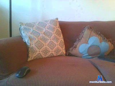 iloveyou__ cam4 straight performer from United Kingdom of Great Britain & Northern Ireland  
